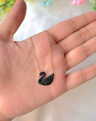 SWAN NECKLACE